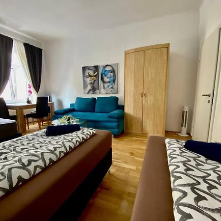 شقة Deluxe Studio In Josefstaedter Strasse Area فيينا المظهر الخارجي الصورة