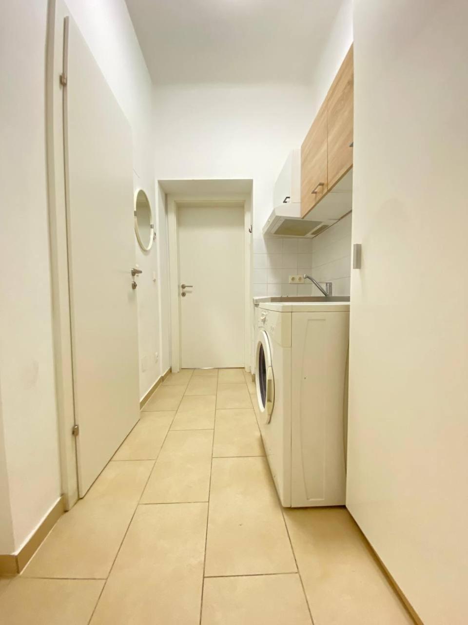 شقة Deluxe Studio In Josefstaedter Strasse Area فيينا المظهر الخارجي الصورة